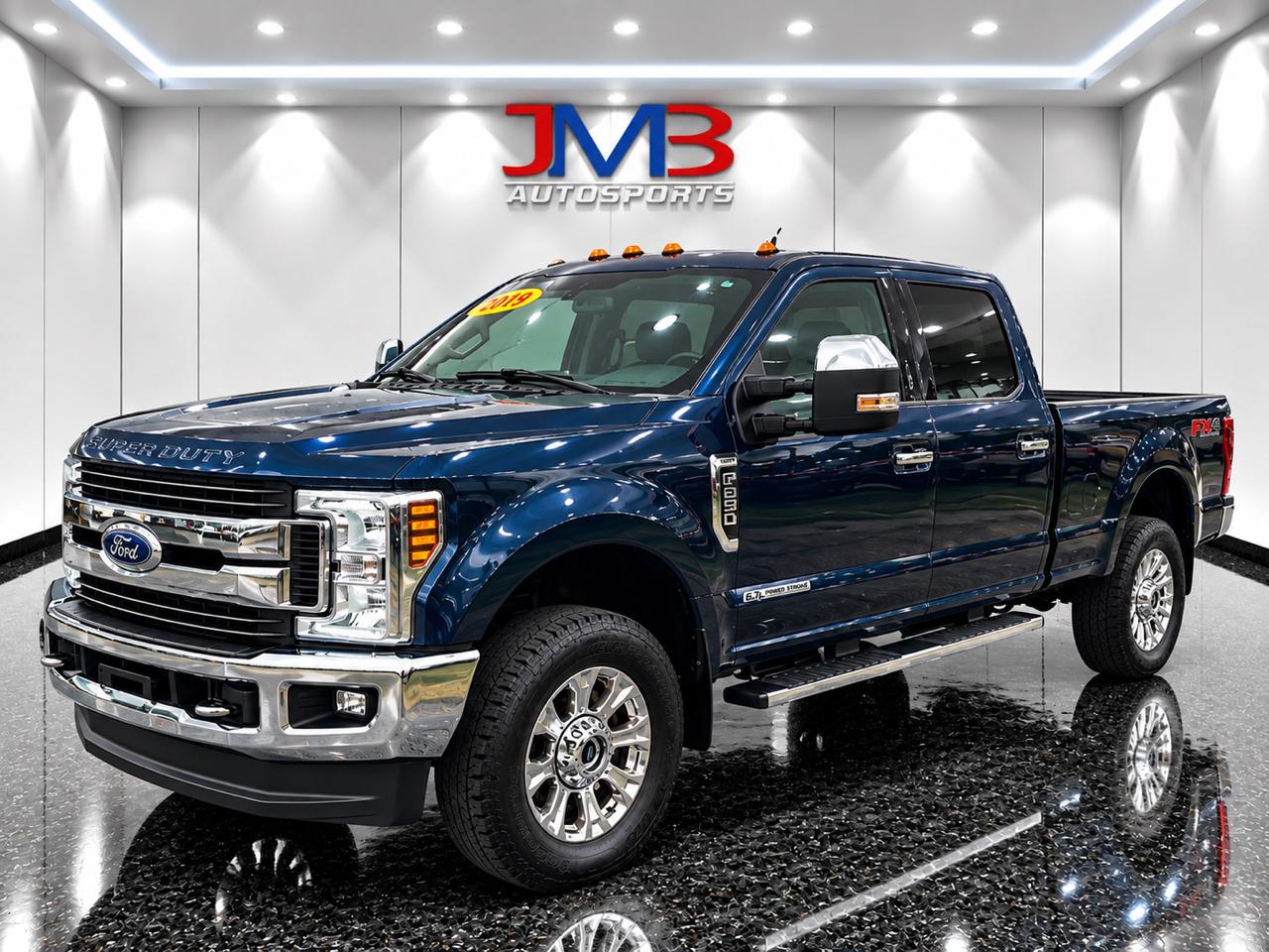 Ford F-250 SD XLT Crew Cab Long Bed 4WD 2019