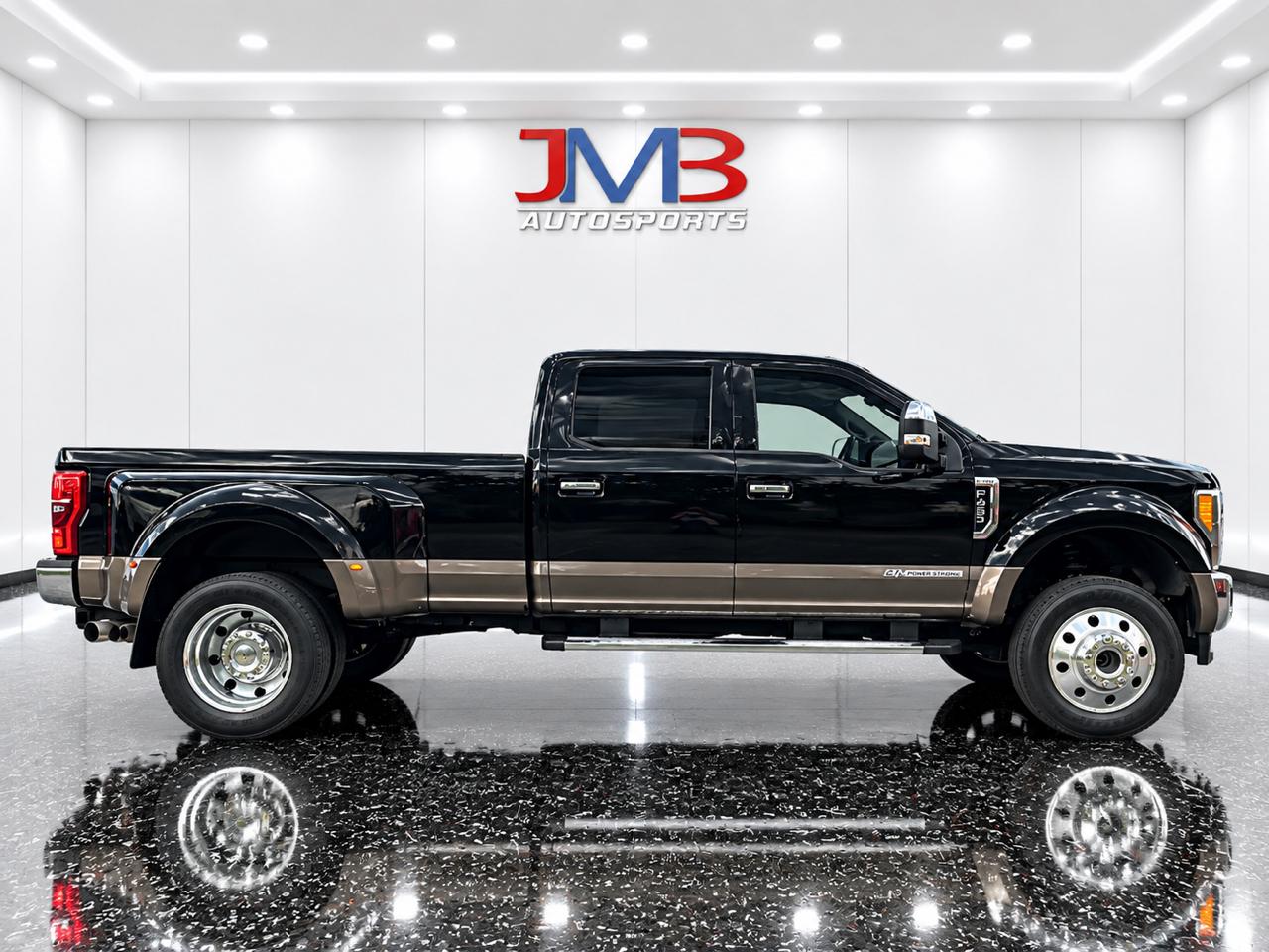 Ford F-450 SD Lariat Crew Cab DRW 4WD 2017