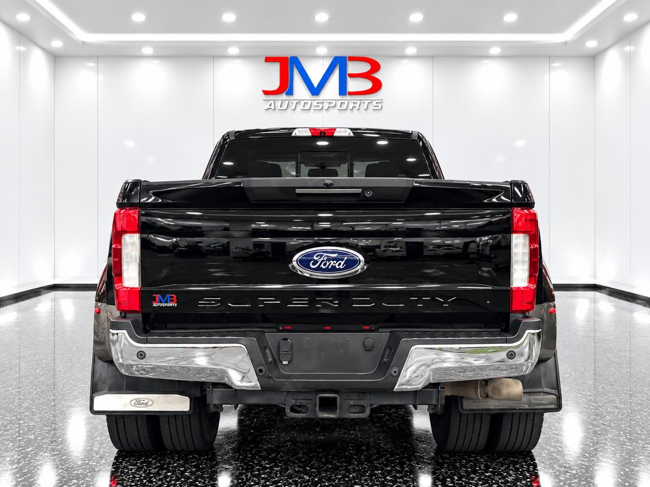 Ford F-450 SD Lariat Crew Cab DRW 4WD 2017