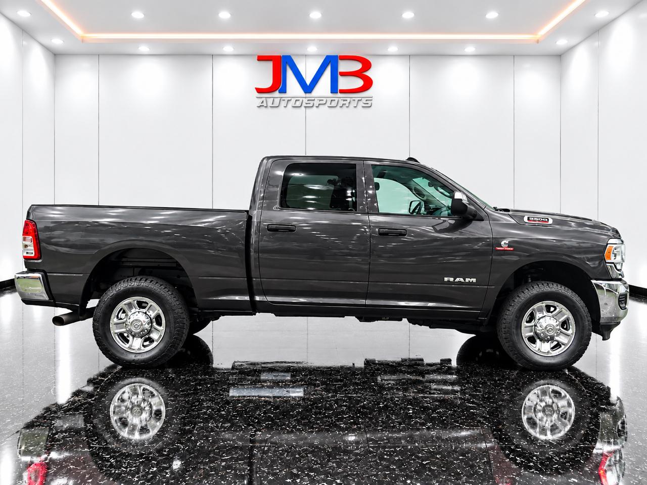RAM 3500 Tradesman Crew Cab 4WD 2020