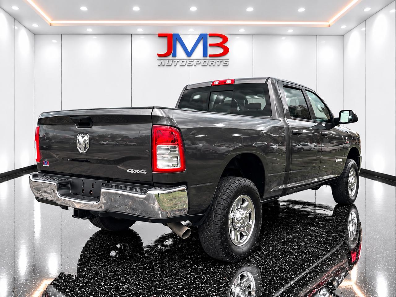 RAM 3500 Tradesman Crew Cab 4WD 2020