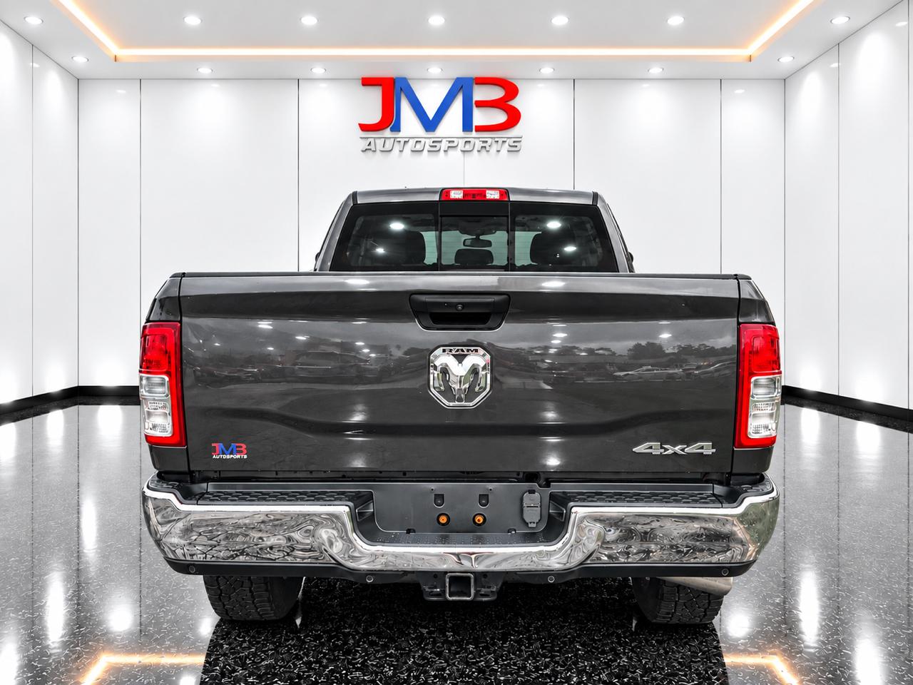 RAM 3500 Tradesman Crew Cab 4WD 2020