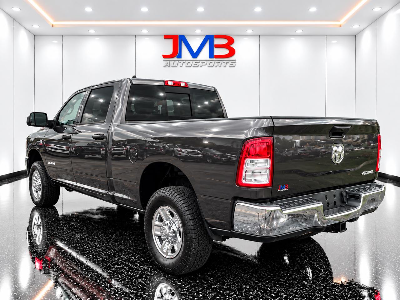 RAM 3500 Tradesman Crew Cab 4WD 2020
