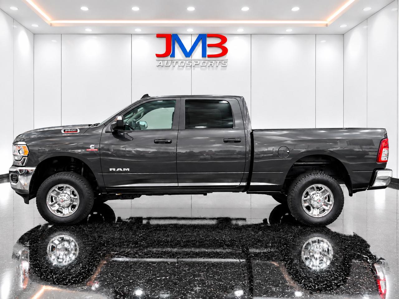 RAM 3500 Tradesman Crew Cab 4WD 2020