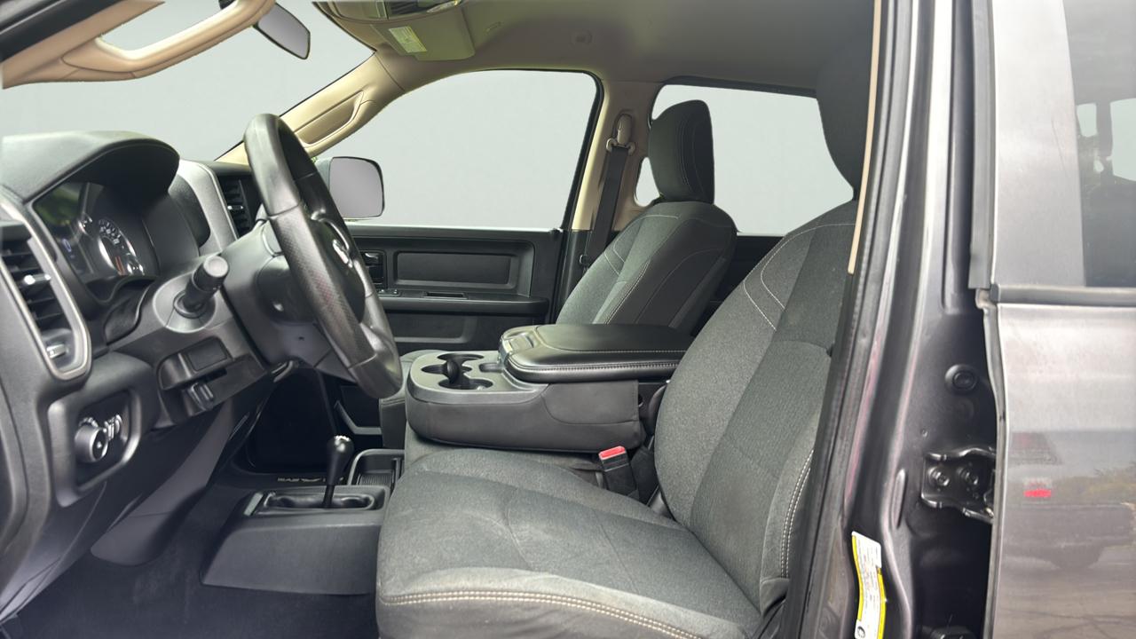 RAM 3500 Tradesman Crew Cab 4WD 2020