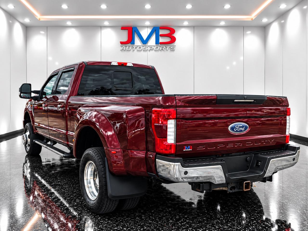 Ford F-350 SD Lariat Crew Cab Long Bed DRW 4WD 2017