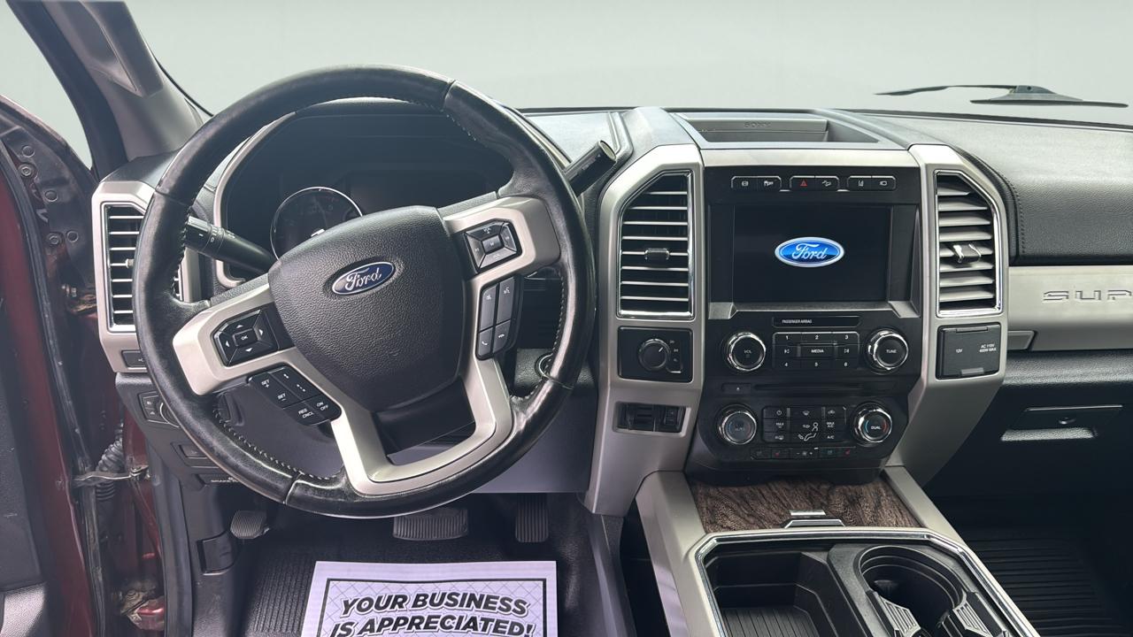 Ford F-350 SD Lariat Crew Cab Long Bed DRW 4WD 2017