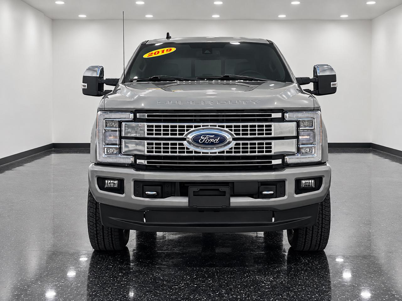 Ford Super Duty F-350 SRW Platinum 4WD Crew Cab 6.75' Box 2019