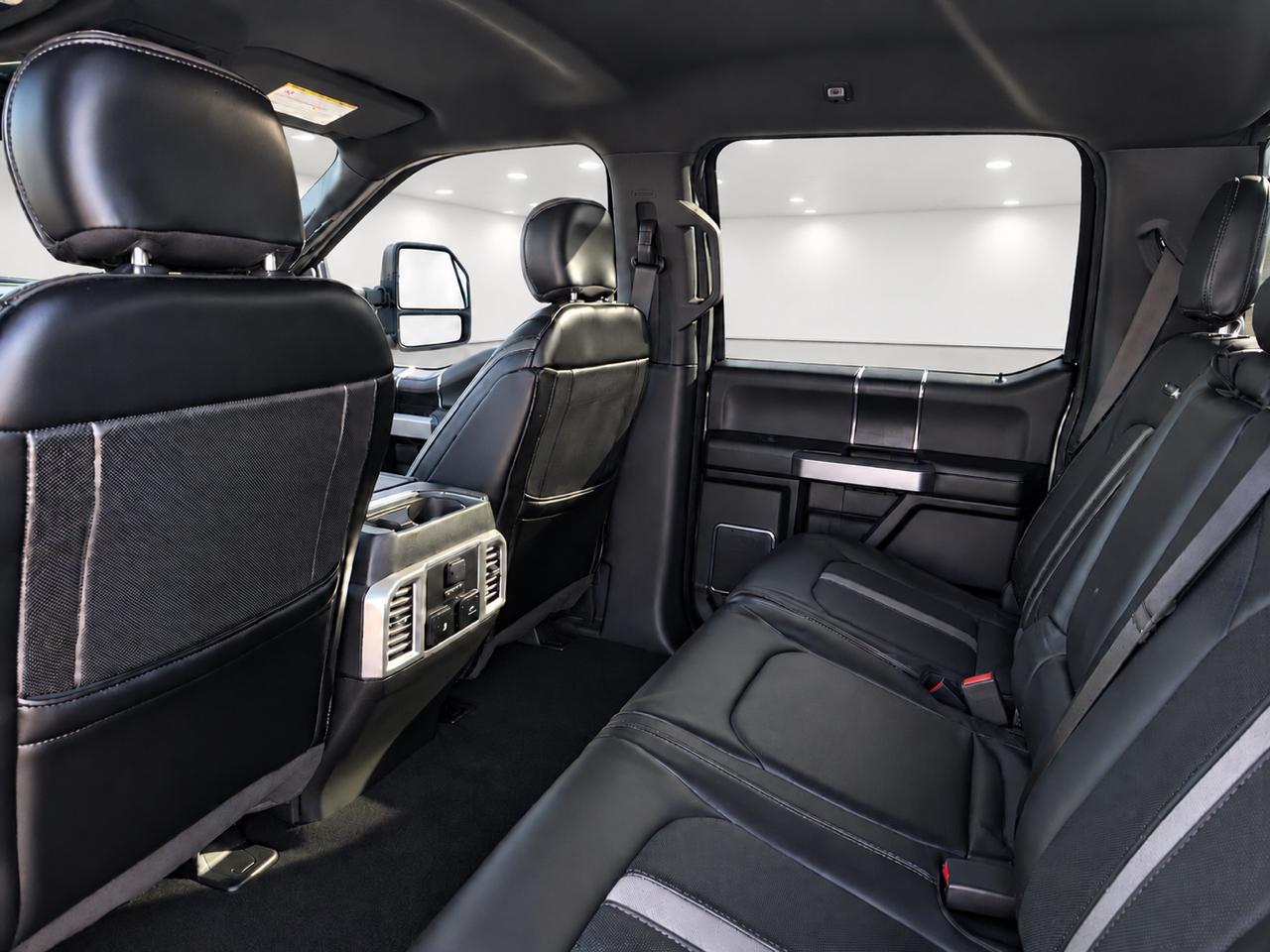 Ford Super Duty F-350 SRW Platinum 4WD Crew Cab 6.75' Box 2019