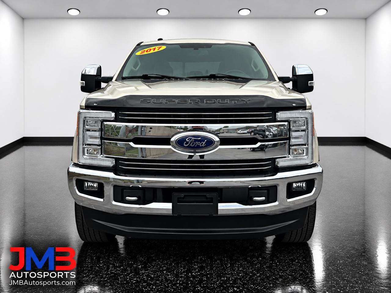 Ford Super Duty F-350 SRW Lariat 4WD Crew Cab 8' Box 2017