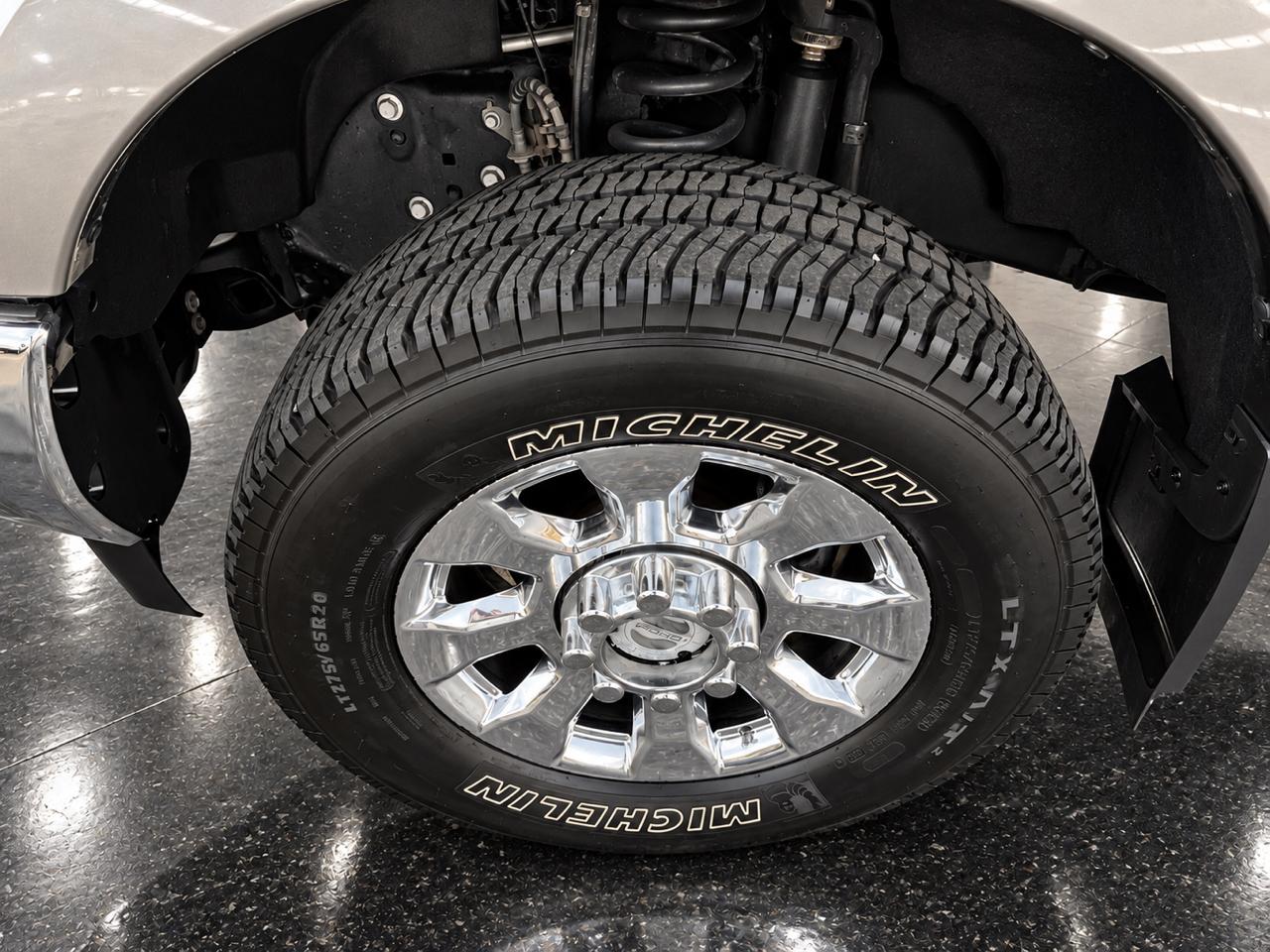 Ford Super Duty F-350 SRW King Ranch 4WD Crew Cab 8' Box 2018