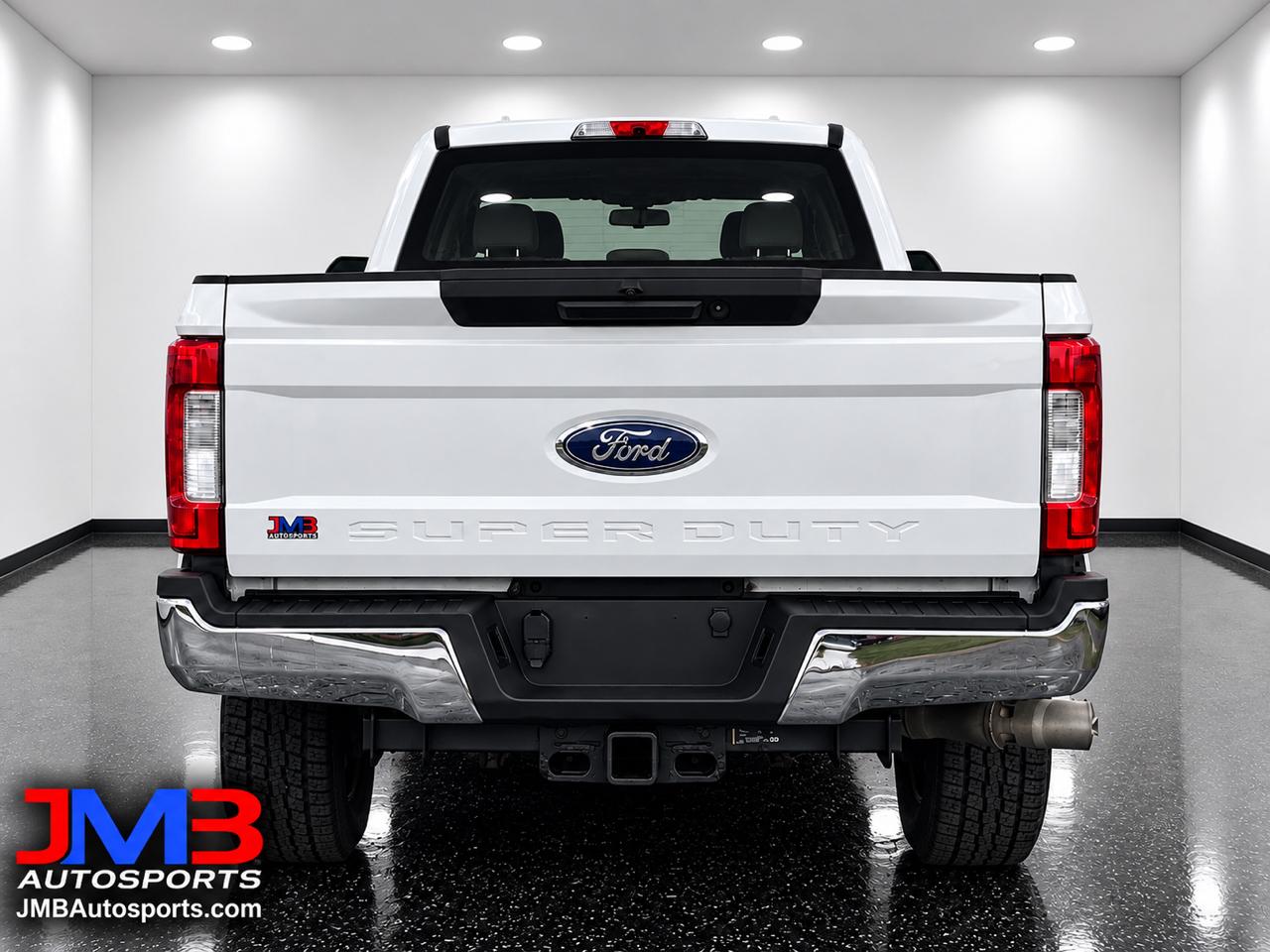 Ford Super Duty F-250 SRW XL 4WD Crew Cab 8' Box 2019