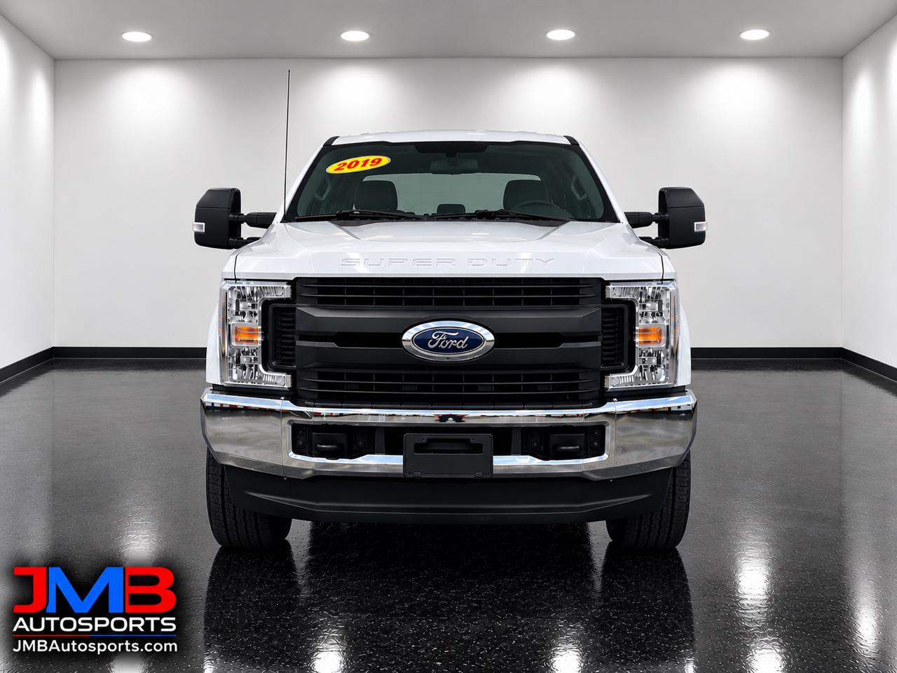 Ford Super Duty F-250 SRW XL 4WD Crew Cab 8' Box 2019