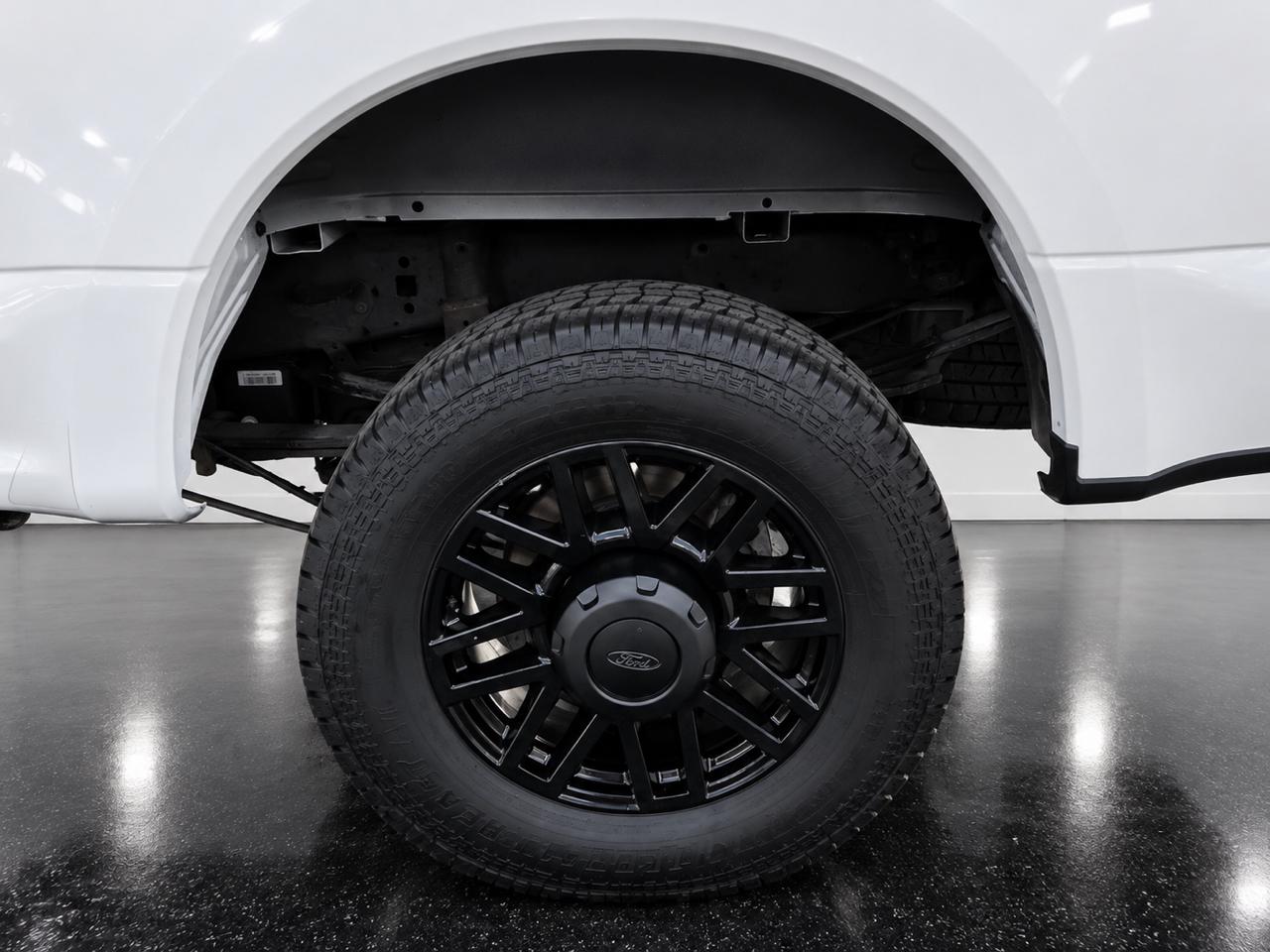 Ford Super Duty F-250 SRW XL 4WD Crew Cab 8' Box 2019
