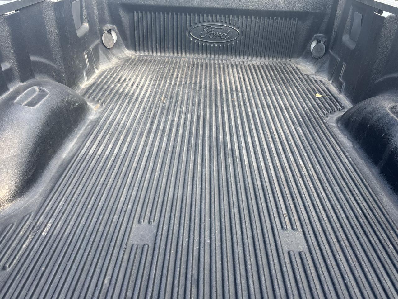 Ford Super Duty F-250 SRW XL 4WD Crew Cab 8' Box 2019