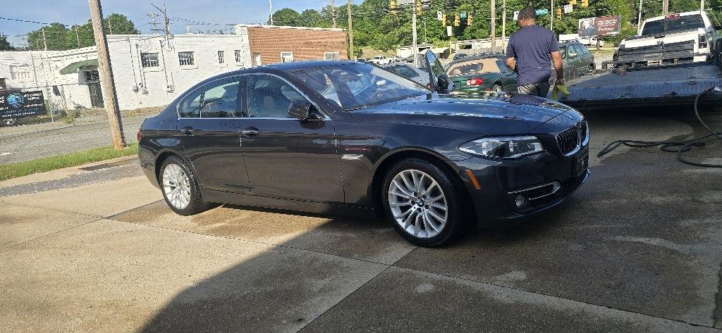 BMW 5-Series 528i 2016