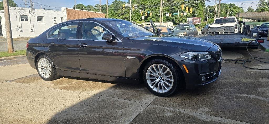 BMW 5-Series 528i 2016