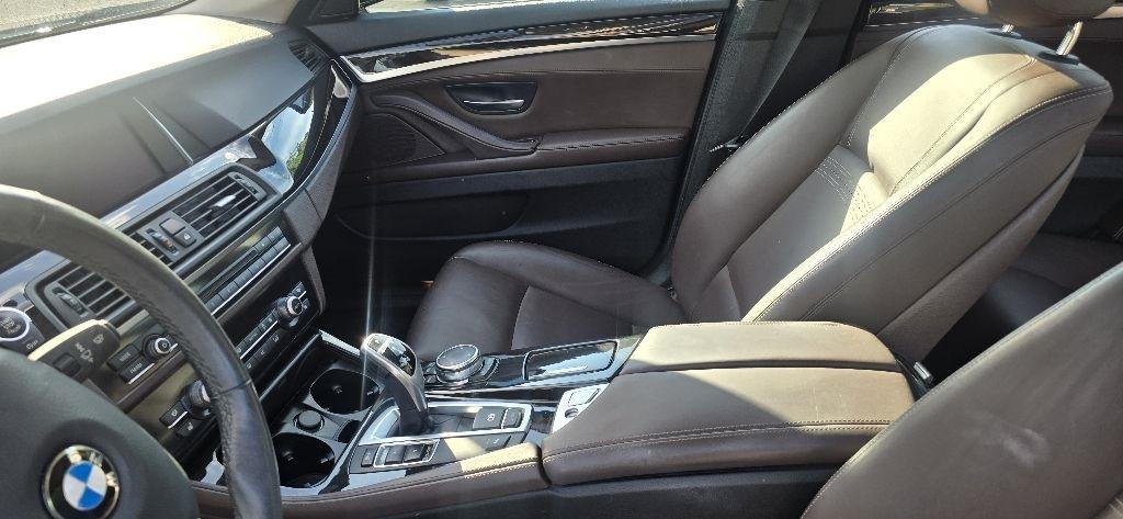 BMW 5-Series 528i 2016