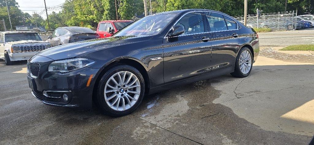 BMW 5-Series 528i 2016