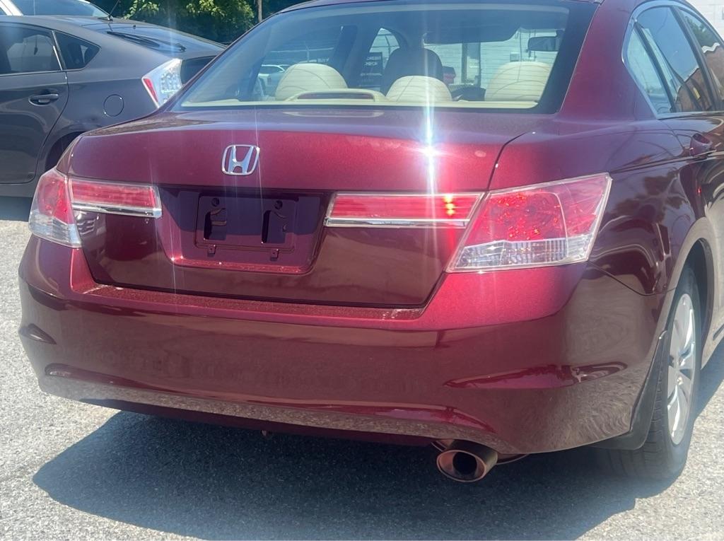 Honda Accord LX sedan AT 2012