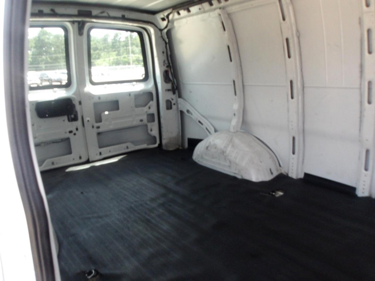 Chevrolet Express Cargo Van RWD 2500 155" 2020