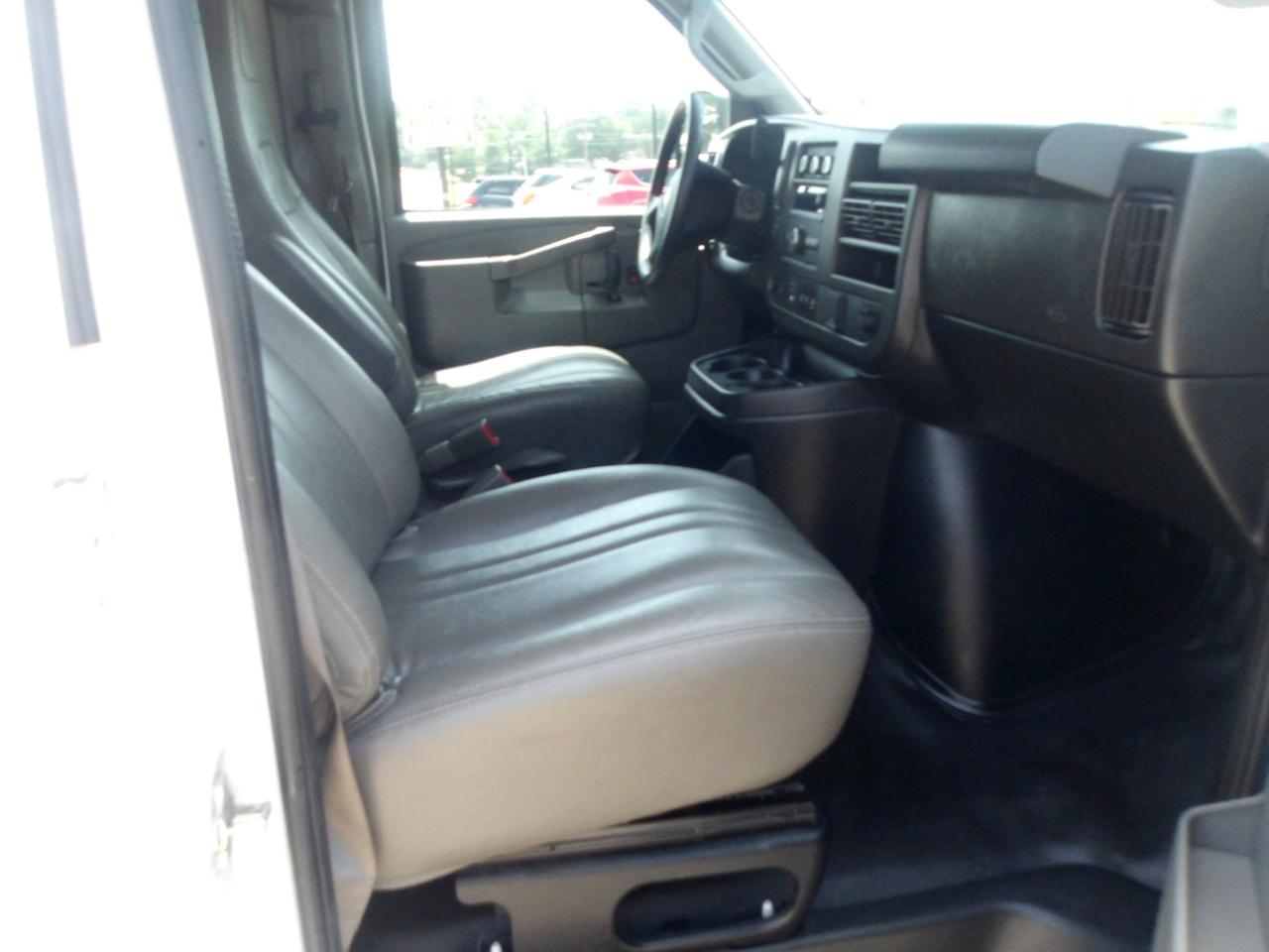 Chevrolet Express Cargo Van RWD 2500 155" 2020