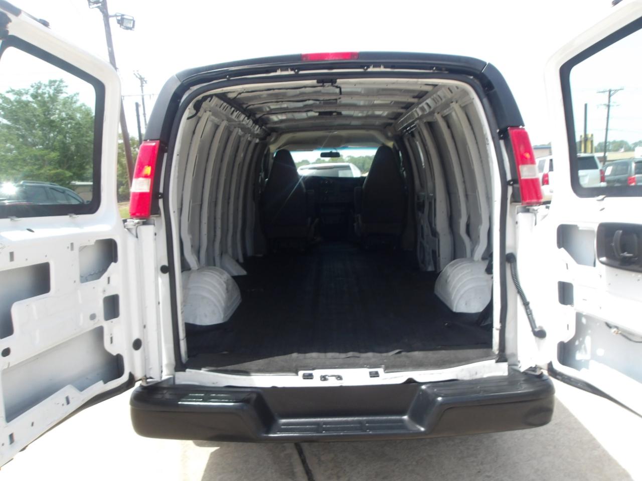 Chevrolet Express Cargo Van RWD 2500 155" 2020