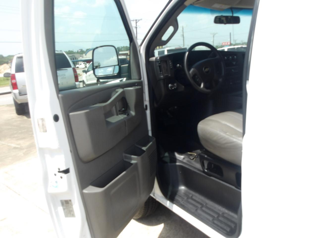 Chevrolet Express Cargo Van RWD 2500 155" 2020