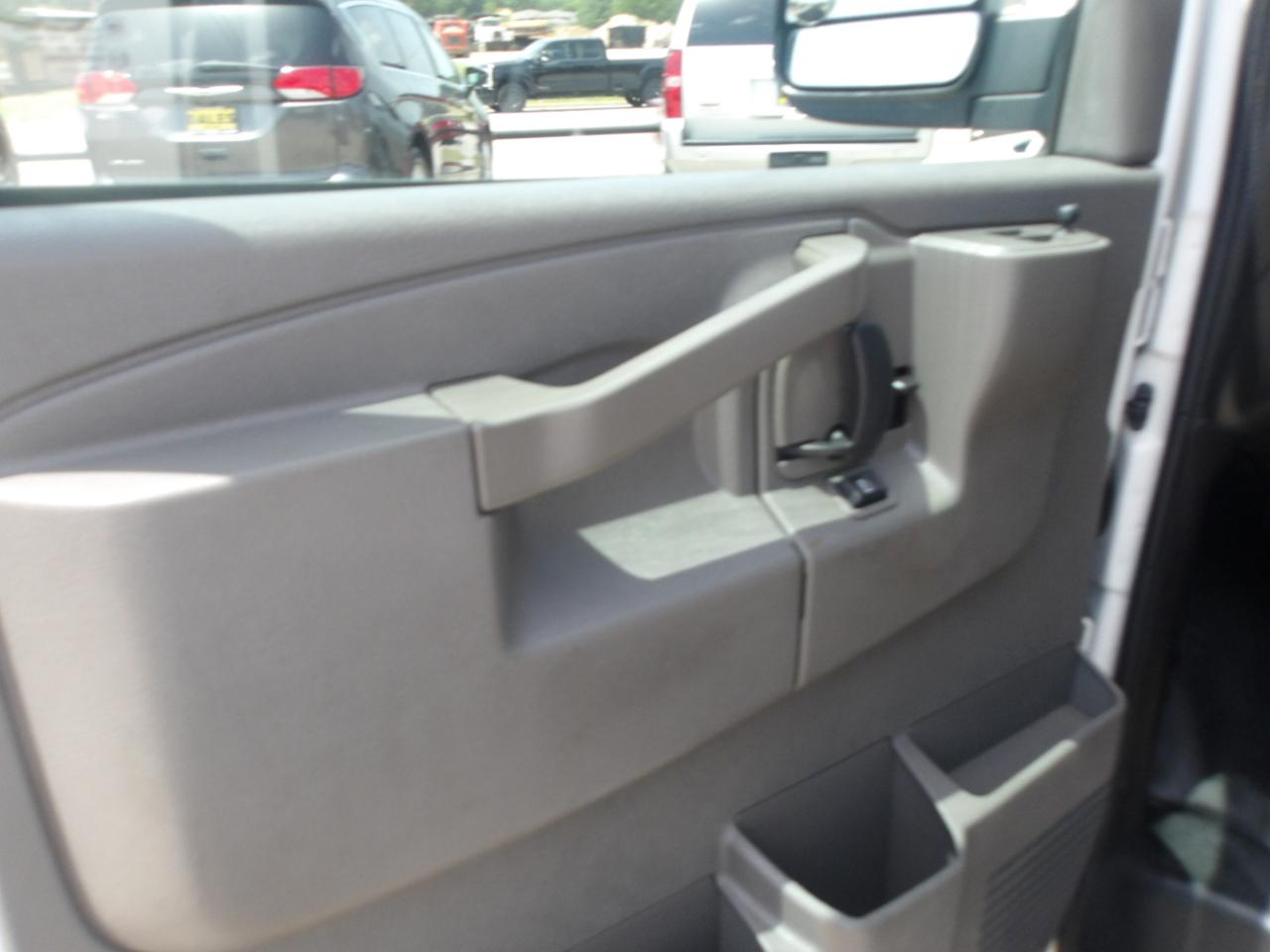 Chevrolet Express Cargo Van RWD 2500 155" 2020