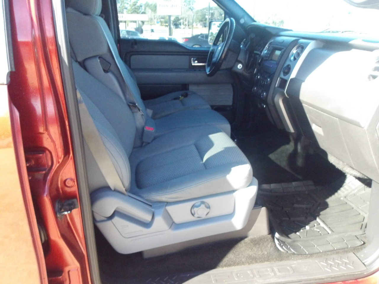 Ford F-150 2WD SuperCrew 145" King Ranch 2014