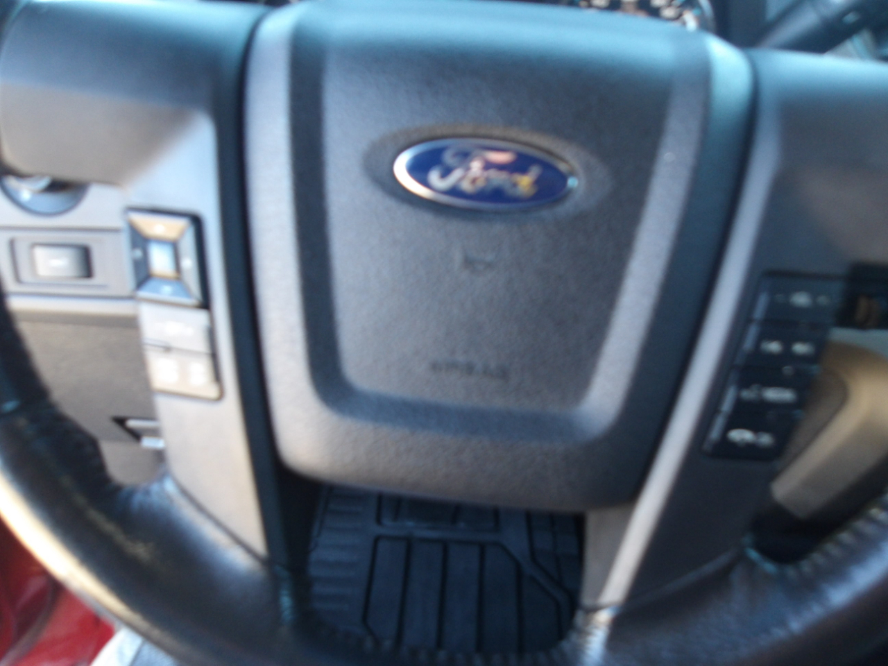 Ford F-150 2WD SuperCrew 145" King Ranch 2014