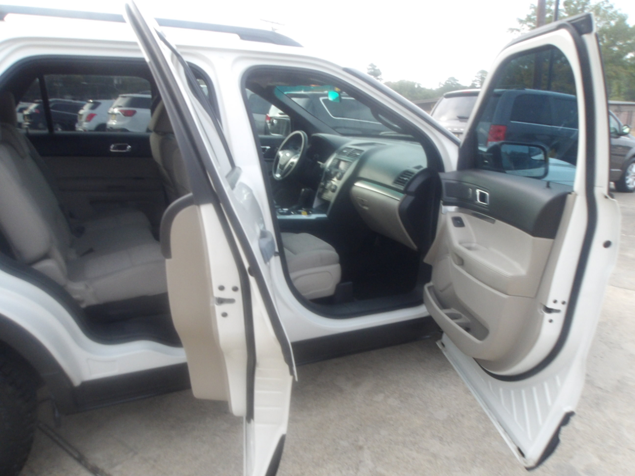 Ford Explorer 4WD 4dr Base 2011 Ford Explorer 4WD 4dr Base 2011