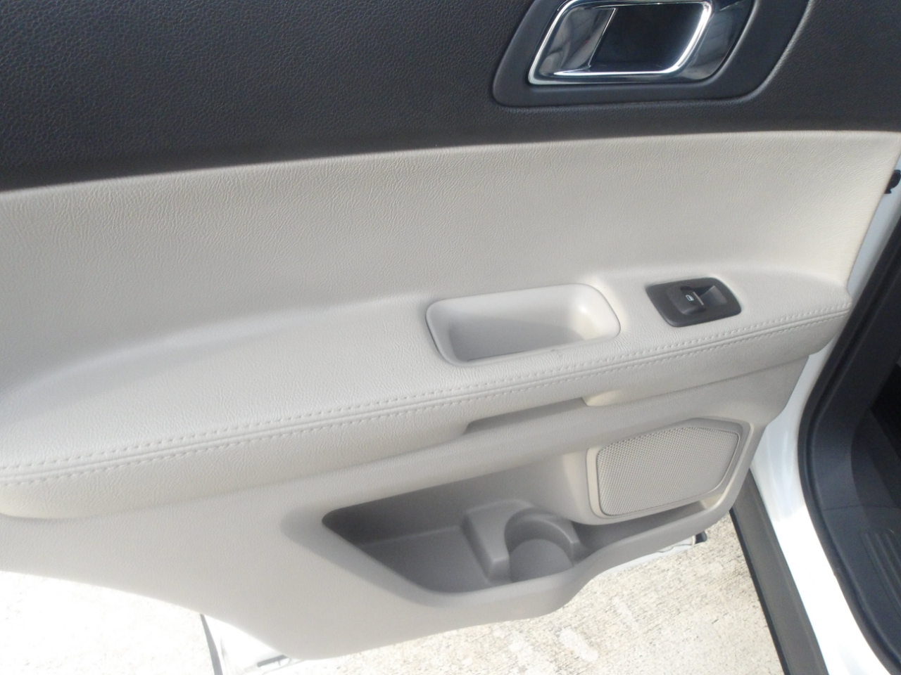 Ford Explorer 4WD 4dr Base 2011 Ford Explorer 4WD 4dr Base 2011