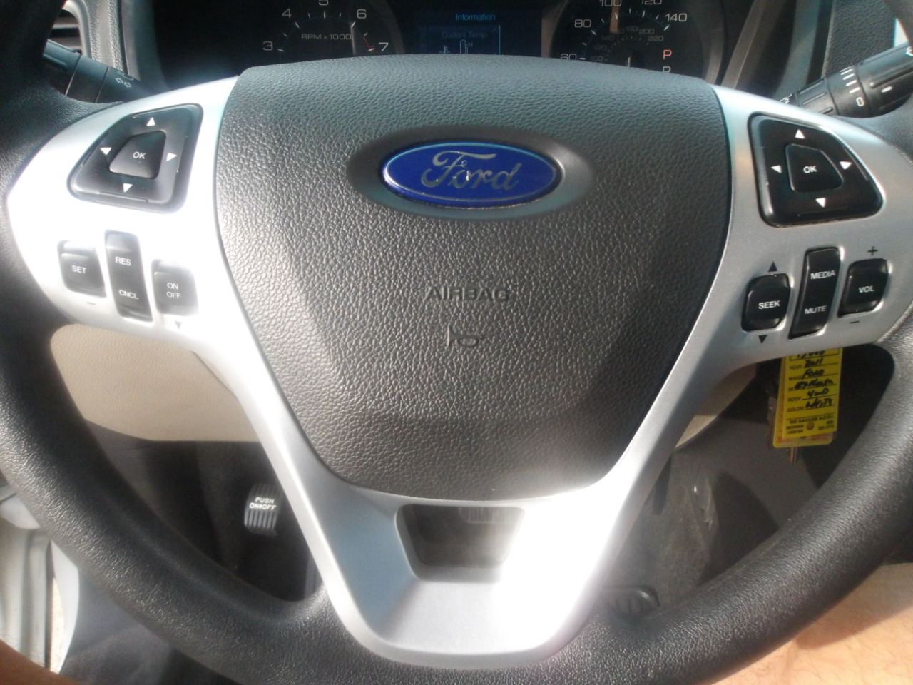 Ford Explorer 4WD 4dr Base 2011 Ford Explorer 4WD 4dr Base 2011