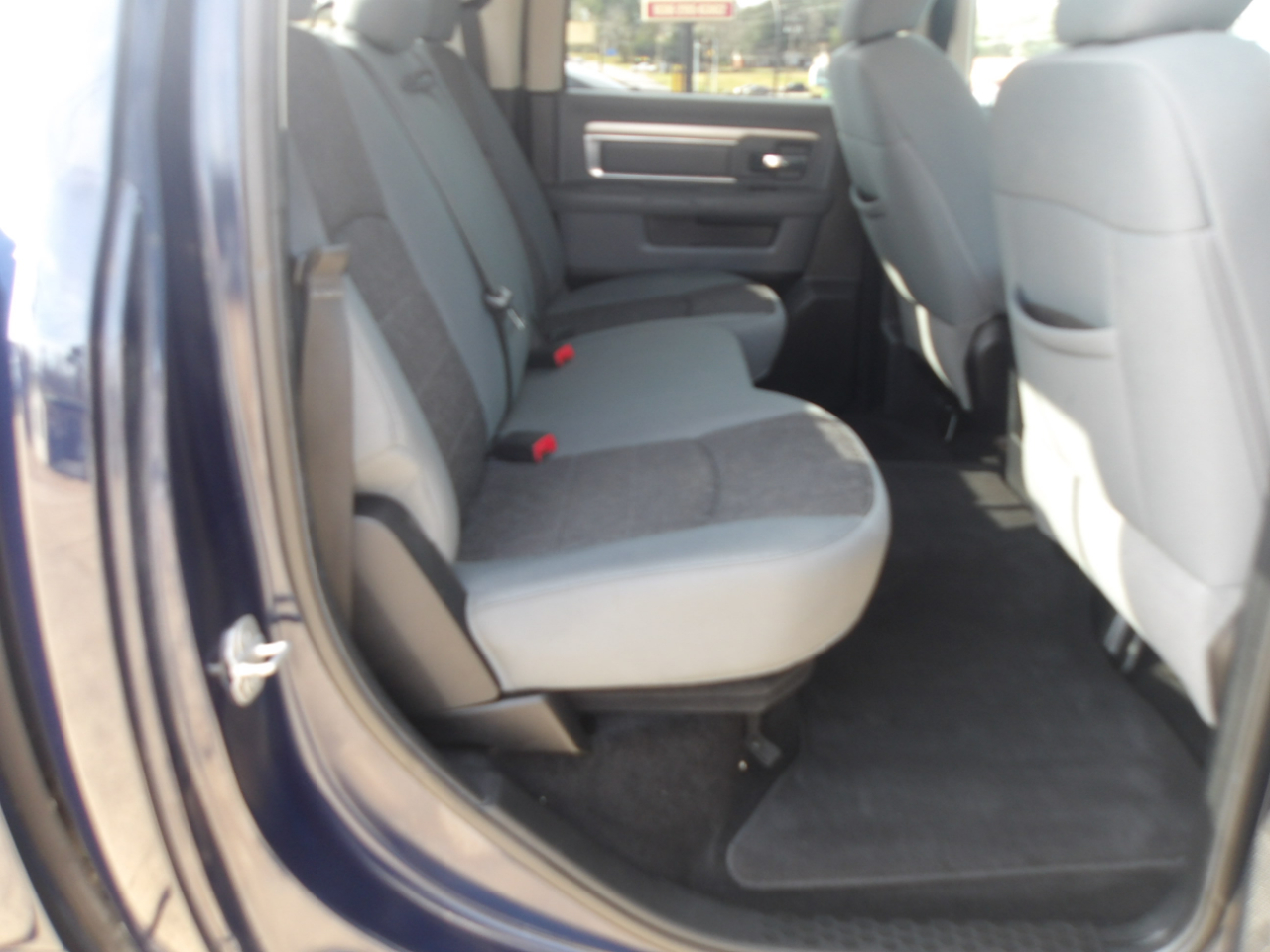 RAM 1500 2WD Crew Cab 140.5" Lone Star 2014