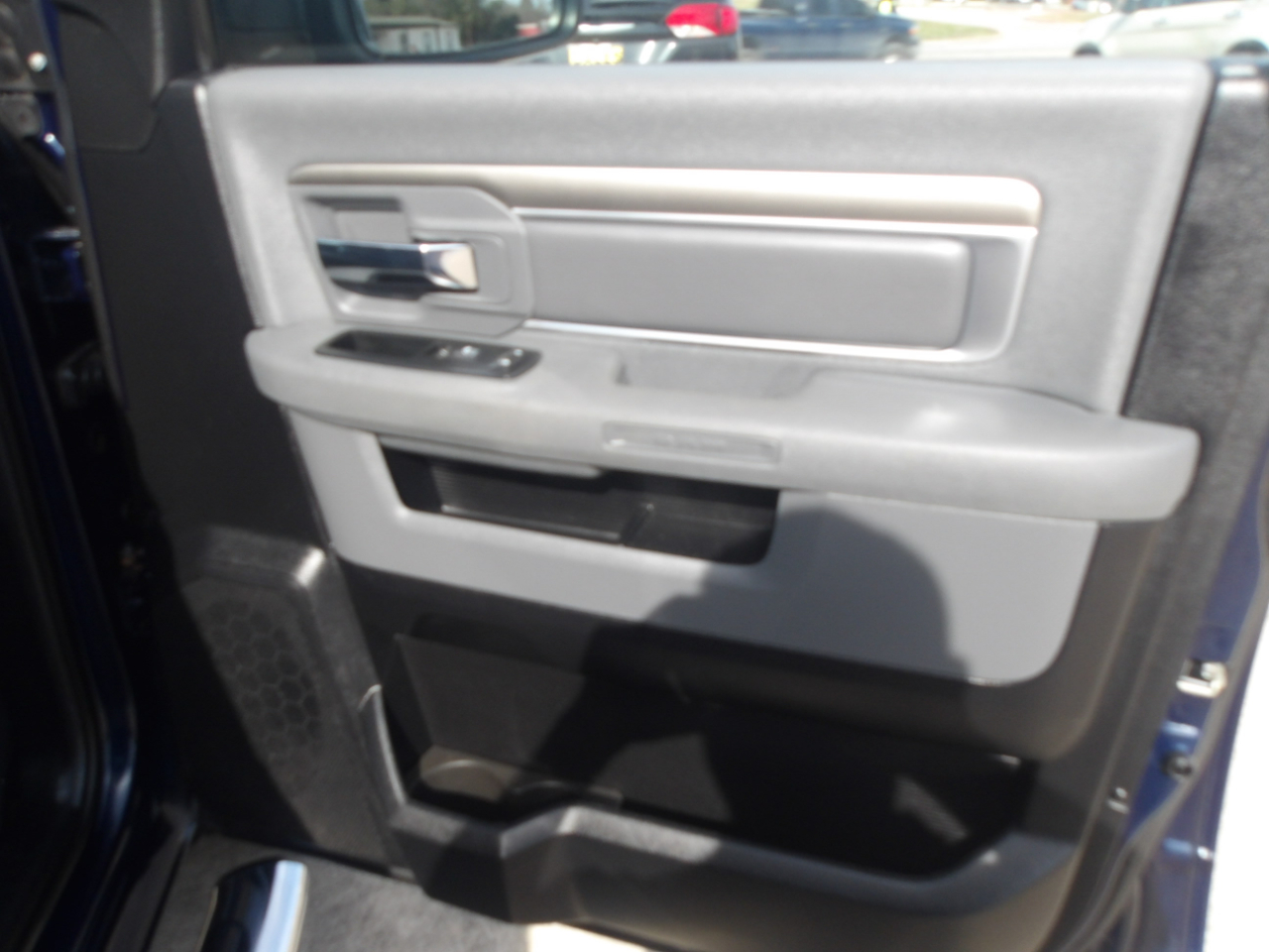 RAM 1500 2WD Crew Cab 140.5" Lone Star 2014