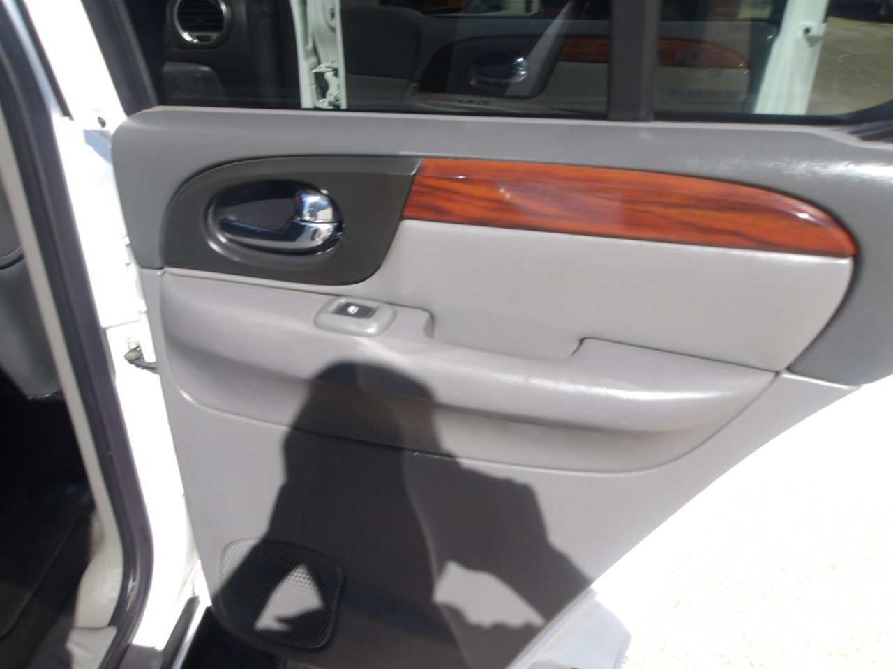 GMC Envoy 4dr 2WD SLT 2004 GMC Envoy 4dr 2WD SLT 2004