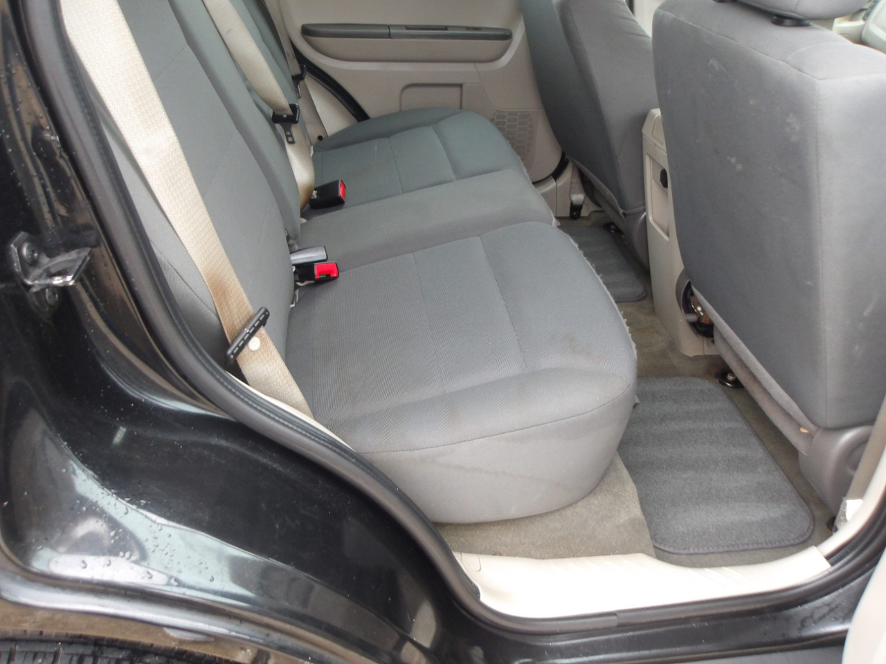 Ford Escape FWD 4dr XLS 2011