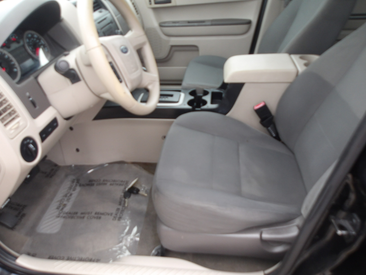 Ford Escape FWD 4dr XLS 2011