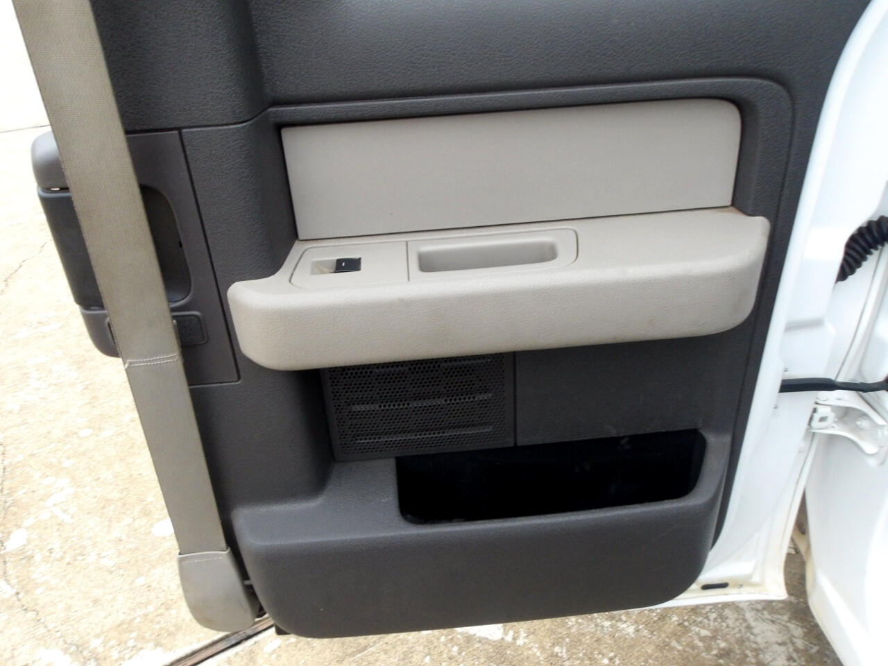 Ford F-150 2WD SuperCab 145" XL 2009