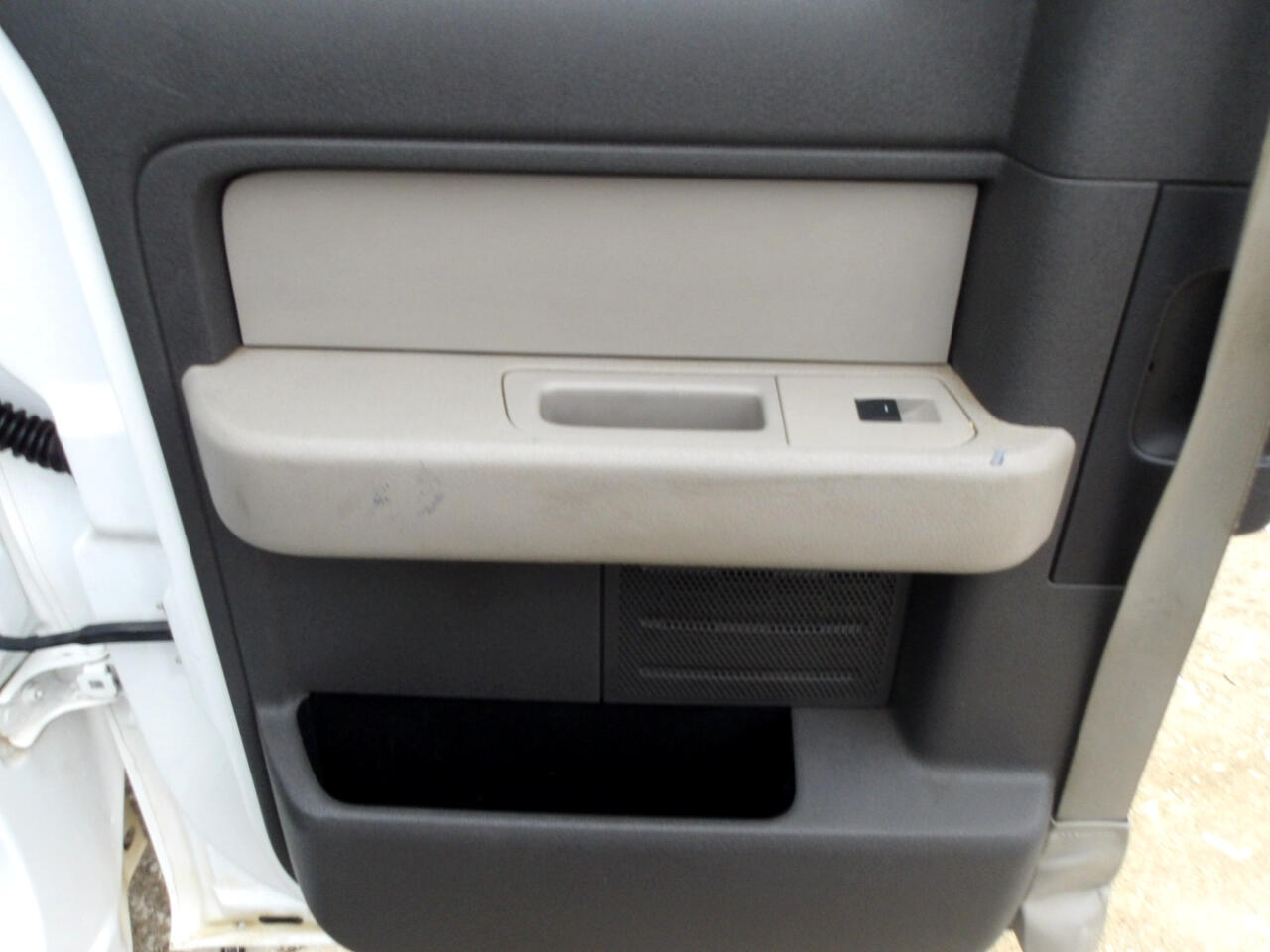 Ford F-150 2WD SuperCab 145" XL 2009