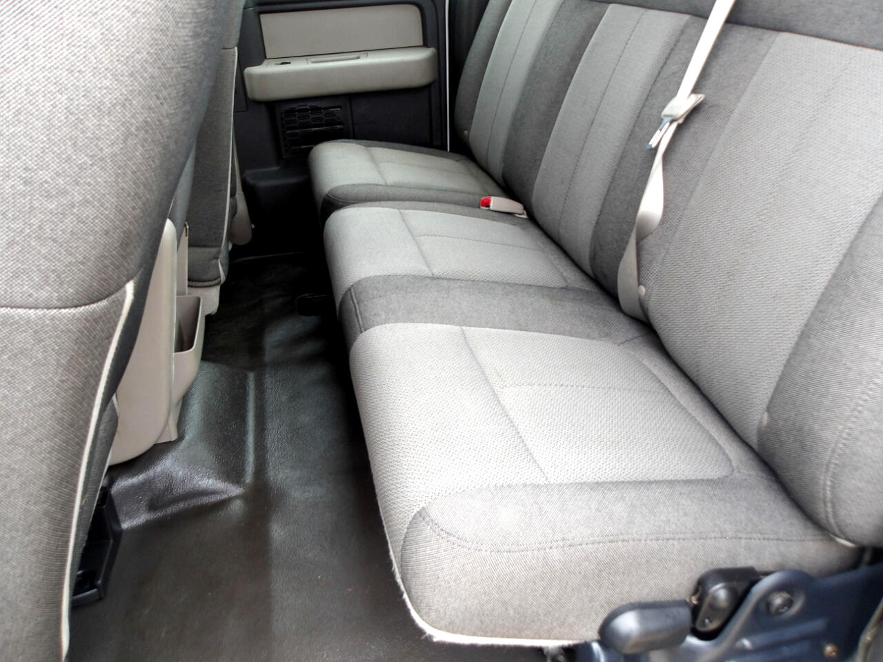 Ford F-150 2WD SuperCab 145" XL 2009