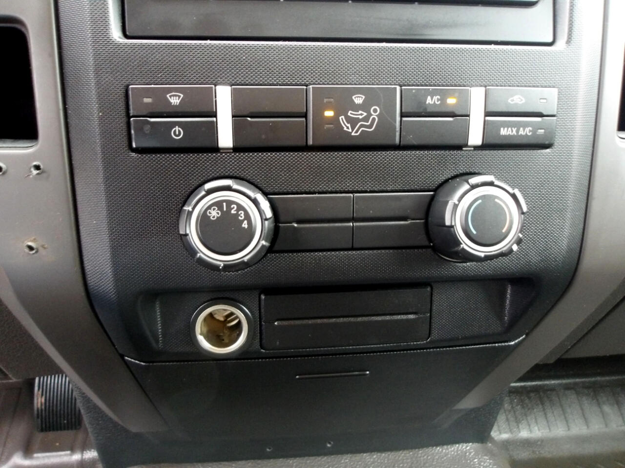 Ford F-150 2WD SuperCab 145" XL 2009