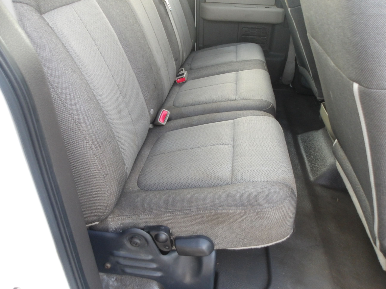 Ford F-150 2WD SuperCab 145" XL 2009