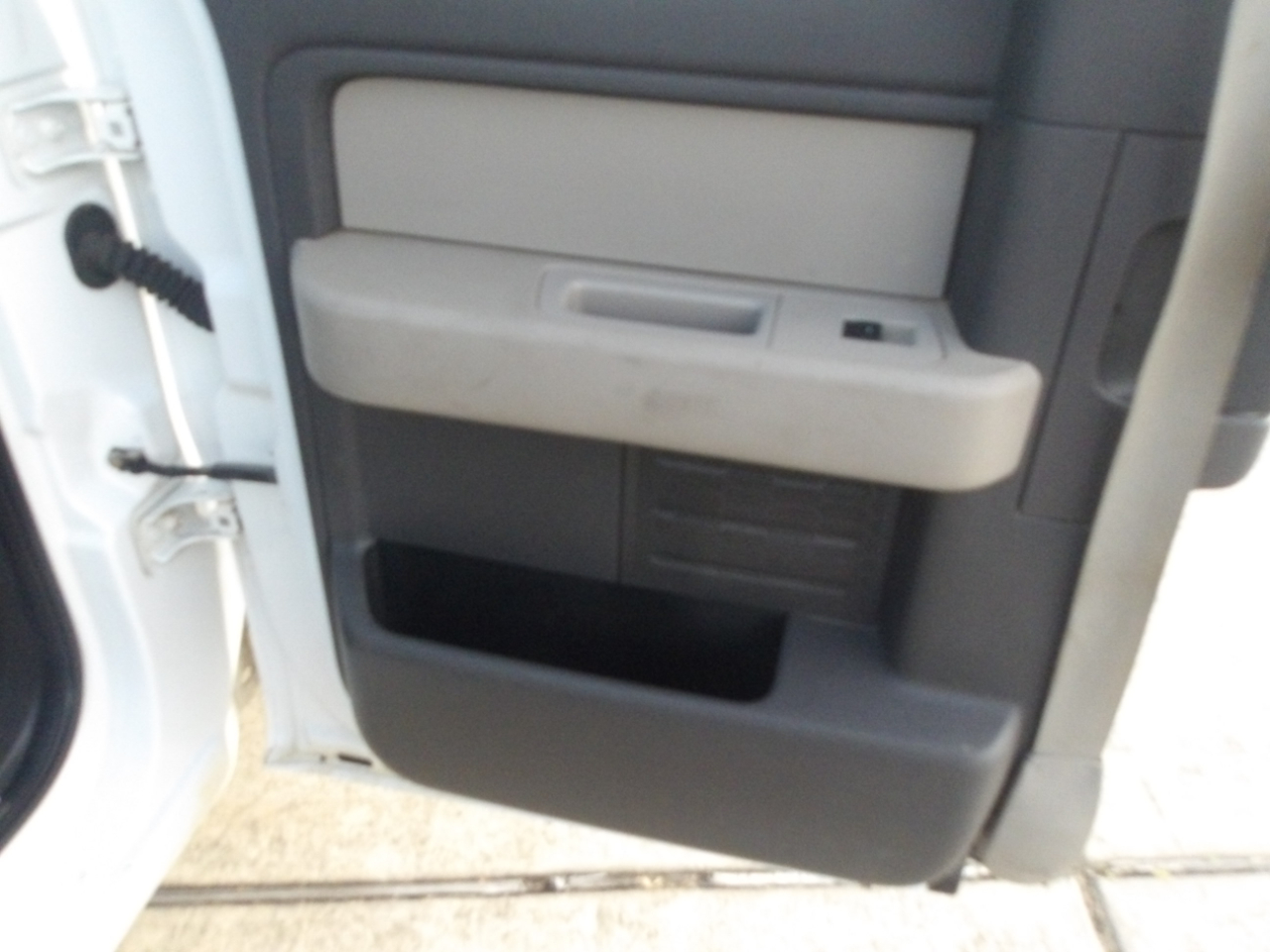 Ford F-150 2WD SuperCab 145" XL 2009