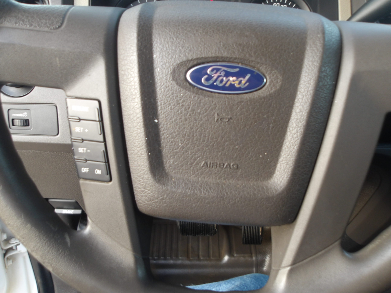 Ford F-150 2WD SuperCab 145" XL 2009