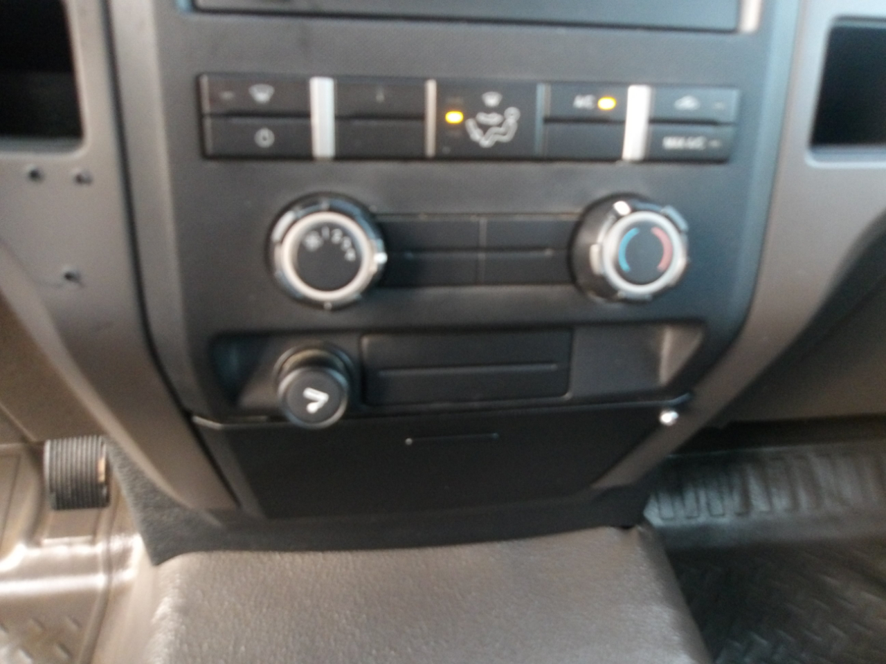 Ford F-150 2WD SuperCab 145" XL 2009