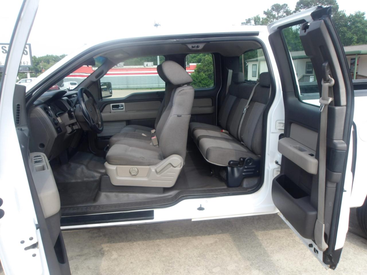 Ford F-150 2WD SuperCab 145" XL 2009