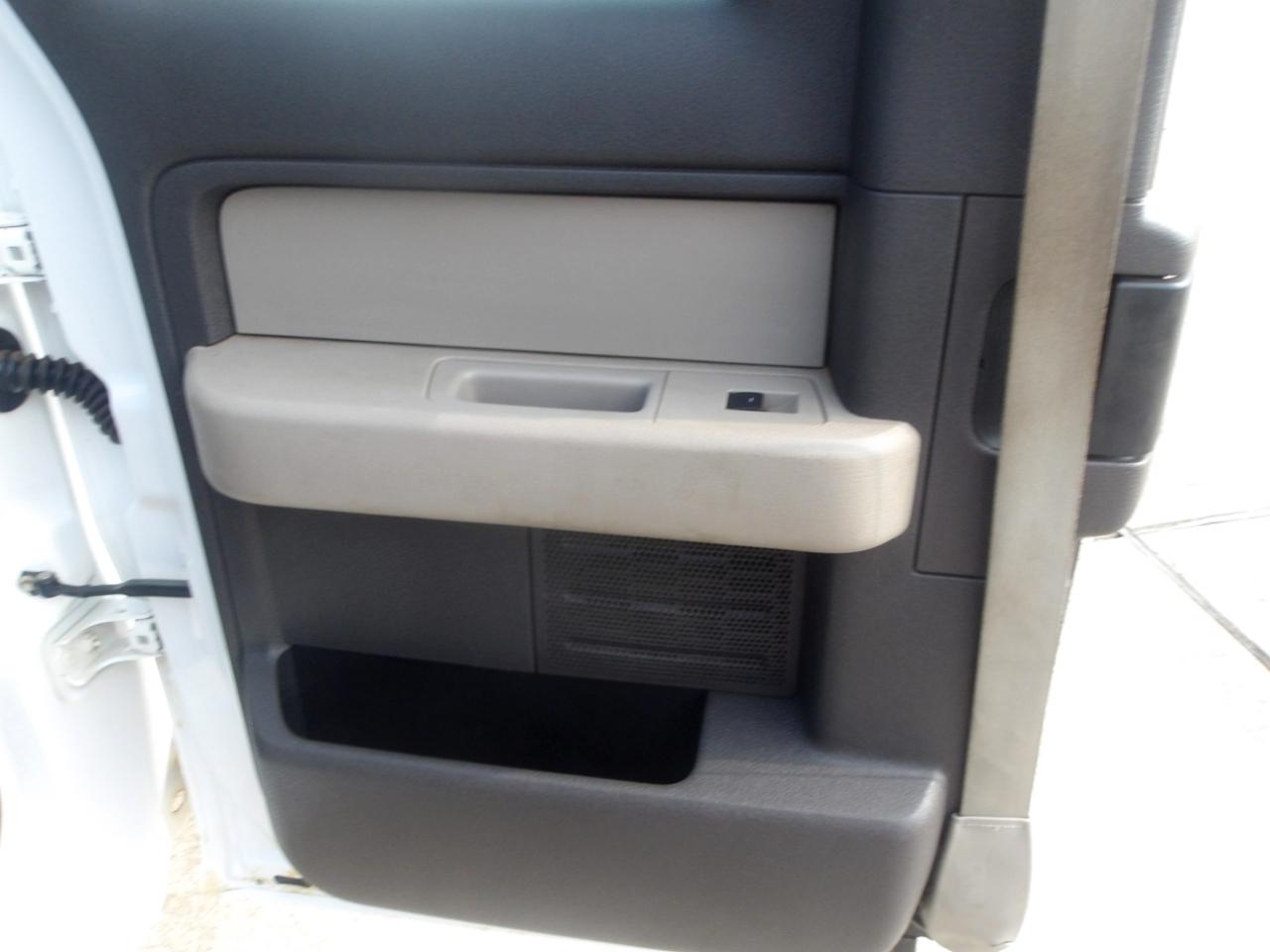 Ford F-150 2WD SuperCab 145" XL 2009