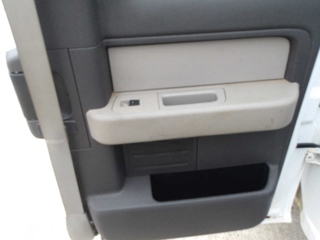 Ford F-150 2WD SuperCab 145" XL 2009